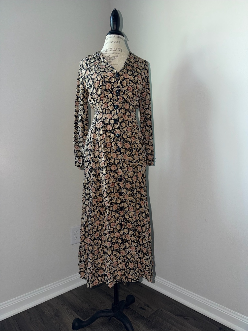 Vintage Express Floral V-Neck Maxi Dress in Black and Pink
